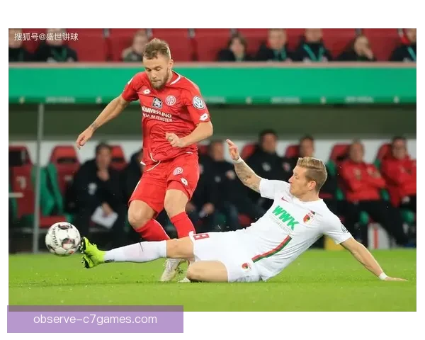 奥格斯堡俱乐部迎来新赛季挑战，主帅与球员誓言全力以赴冲击更高目标